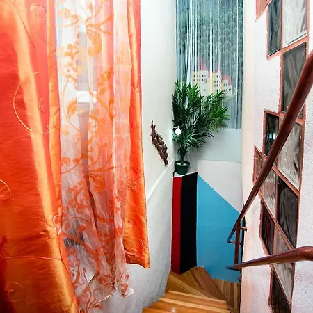 Guest House Meri بيت ضيافة 3*