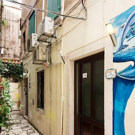 Guest House Meri بيت ضيافة 3*