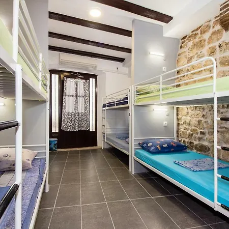 Πανσιόν Guest House Meri 3*